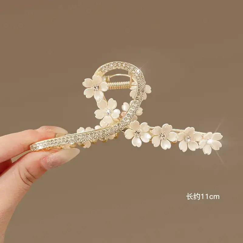 Elegant Pearl Hair Clips Set of 6 - Image 10