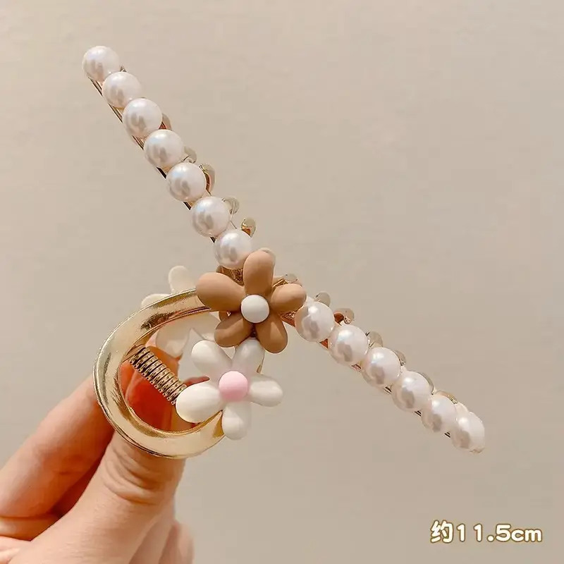 Elegant Pearl Hair Clips Set of 6 - Image 11