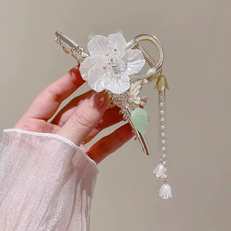 Elegant Pearl Hair Clips Set of 6 - Image 28