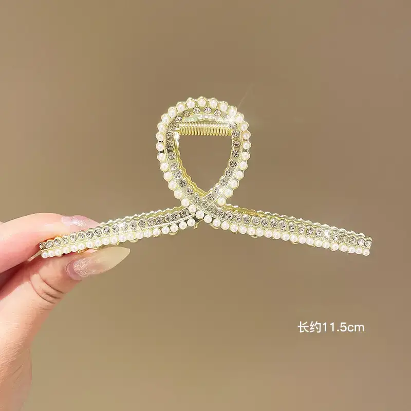 Elegant Pearl Hair Clips Set of 6 - Image 6