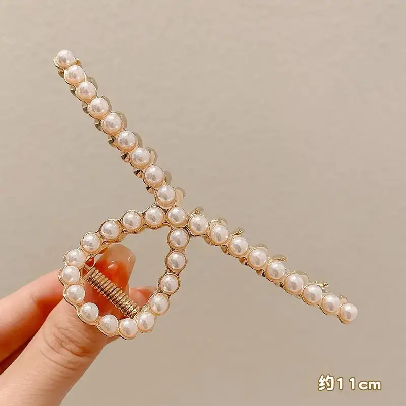Elegant Pearl Hair Clips Set of 6 - Image 8