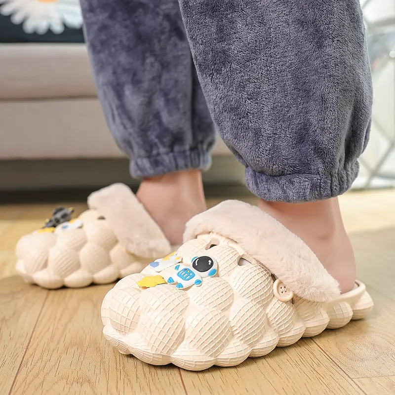 Winter Couple Cotton Slippers Men's Outer Wear Toe Warm Indoor Home Non-slip Slippers Cartoon Astronaut Cotton Slippers Women