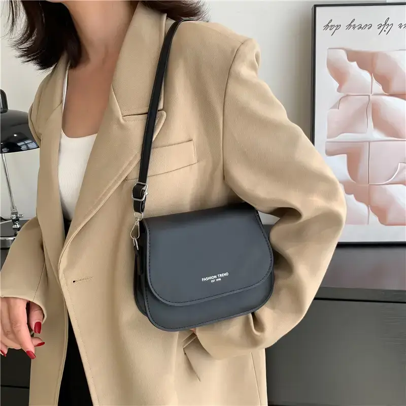 Women's Saddle Crossbody Bag 2022 New Style - Image 3