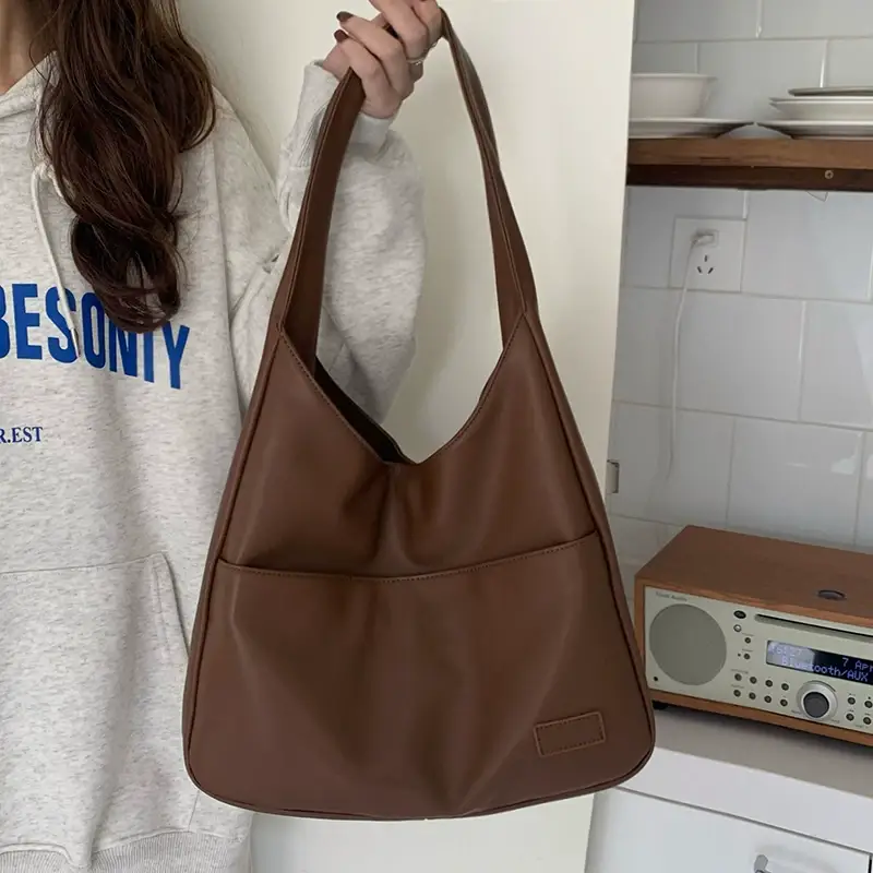 Black Large Capacity Women's Shoulder Bag — feature 1