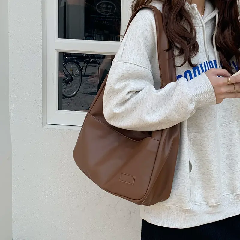 Black Large Capacity Women's Shoulder Bag — feature 8