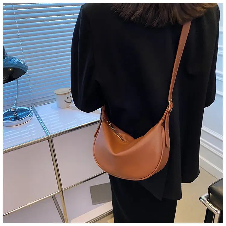 Women's Brown Shoulder Messenger Bag 2022 New Style — feature 11