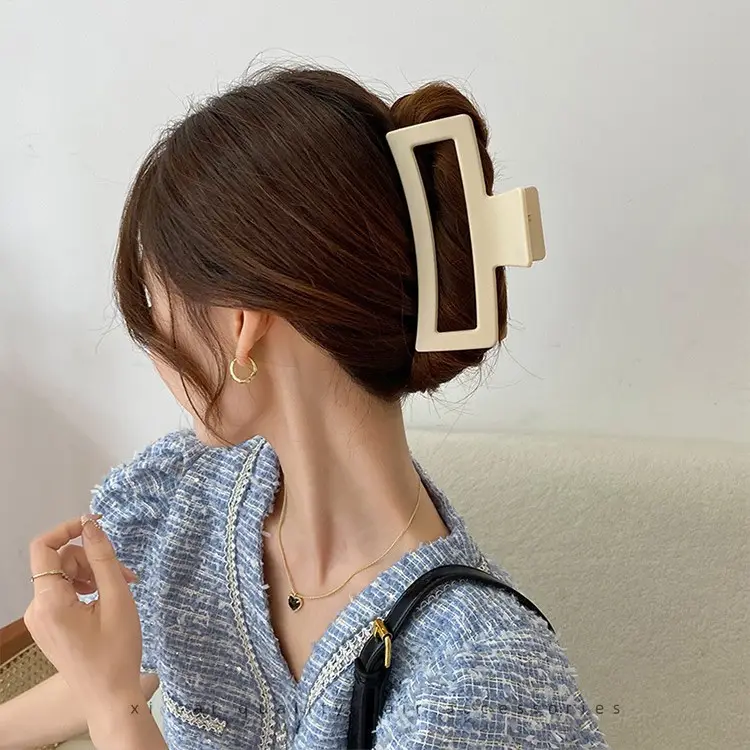Super Large Non-Slip Shark Hair Clip for Women - Image 17