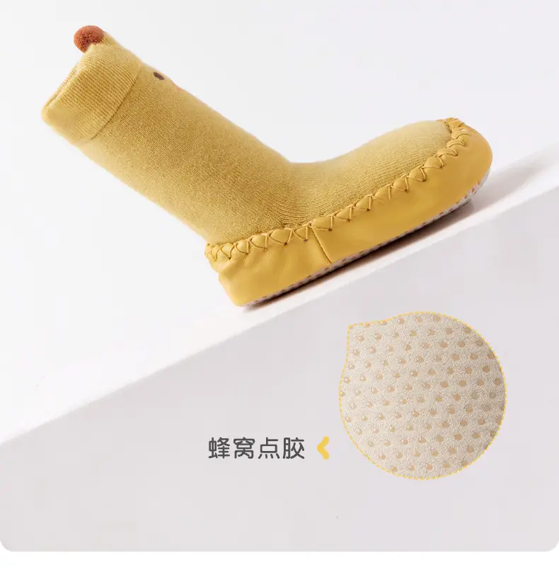 Pink Baby Foot Covers with Non-Slip Soles — feature 10