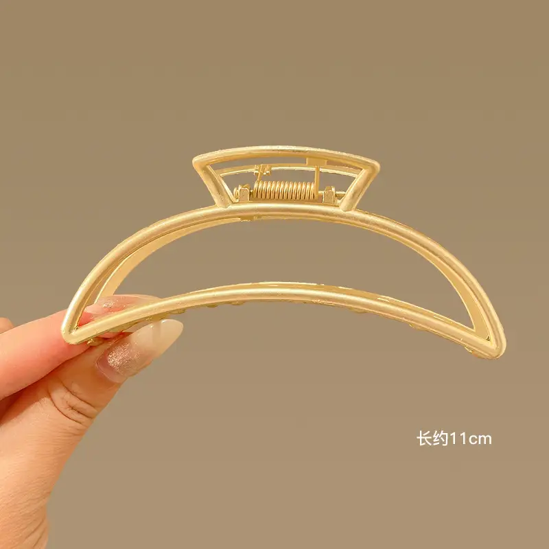 French Retro Pearl Hair Clip Large Size for Women - Image 17