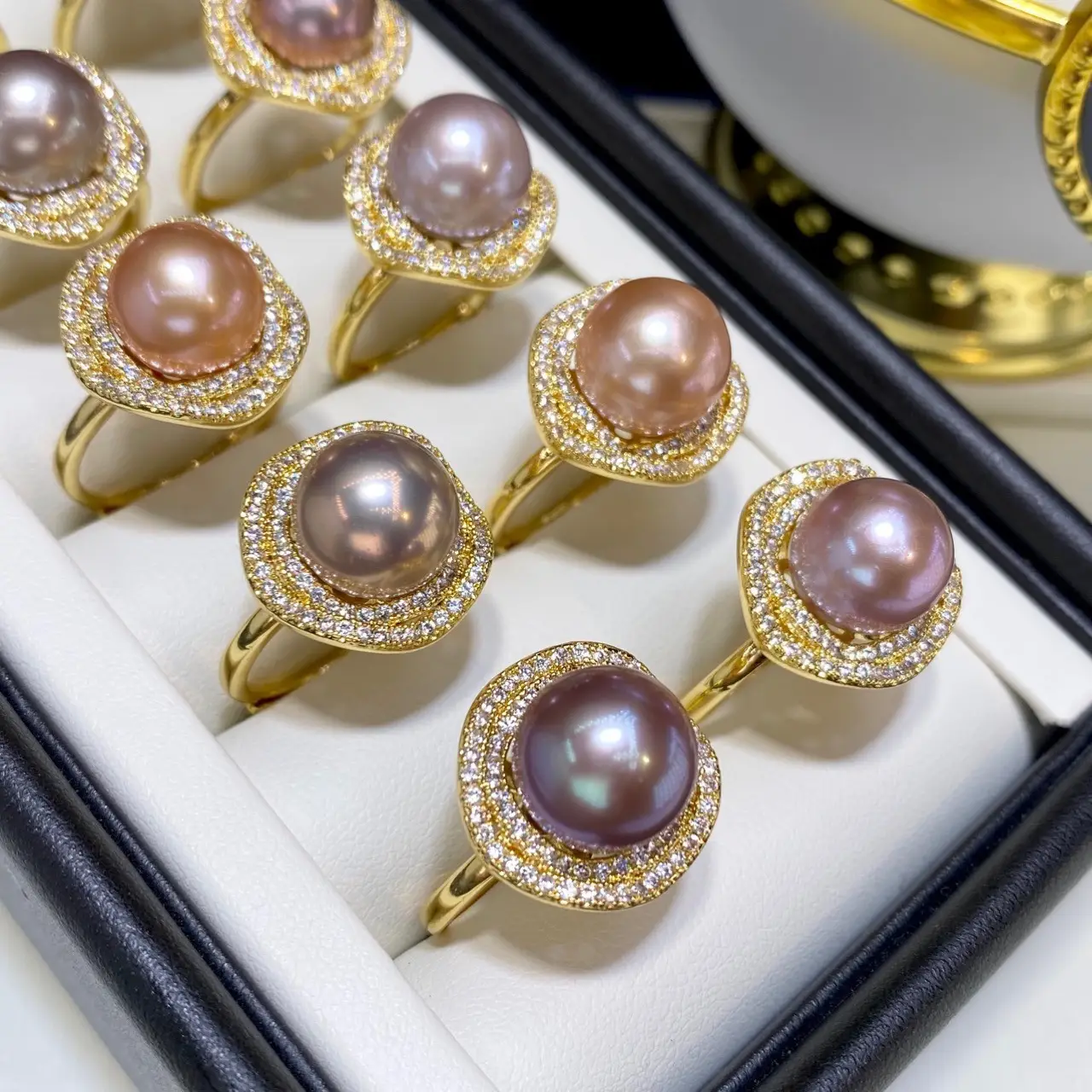11mm Natural Pearl Ring with 12k Gold Plated Border — feature 7