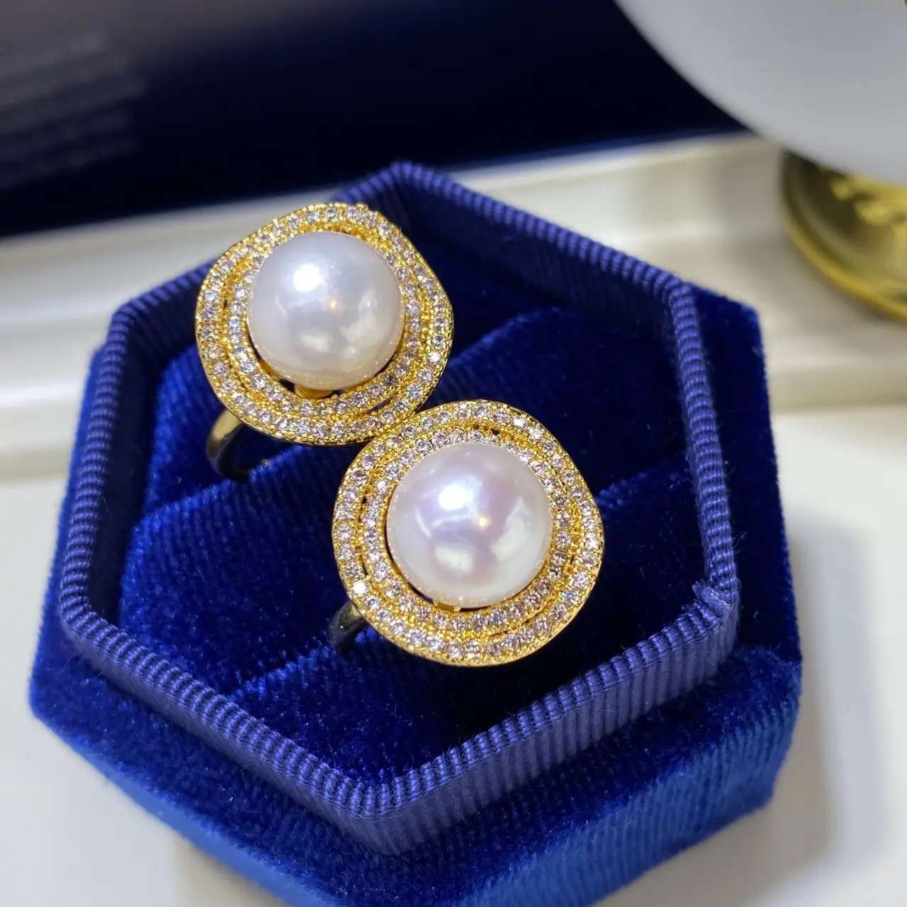11mm Natural Pearl Ring with 12k Gold Plated Border — feature 9