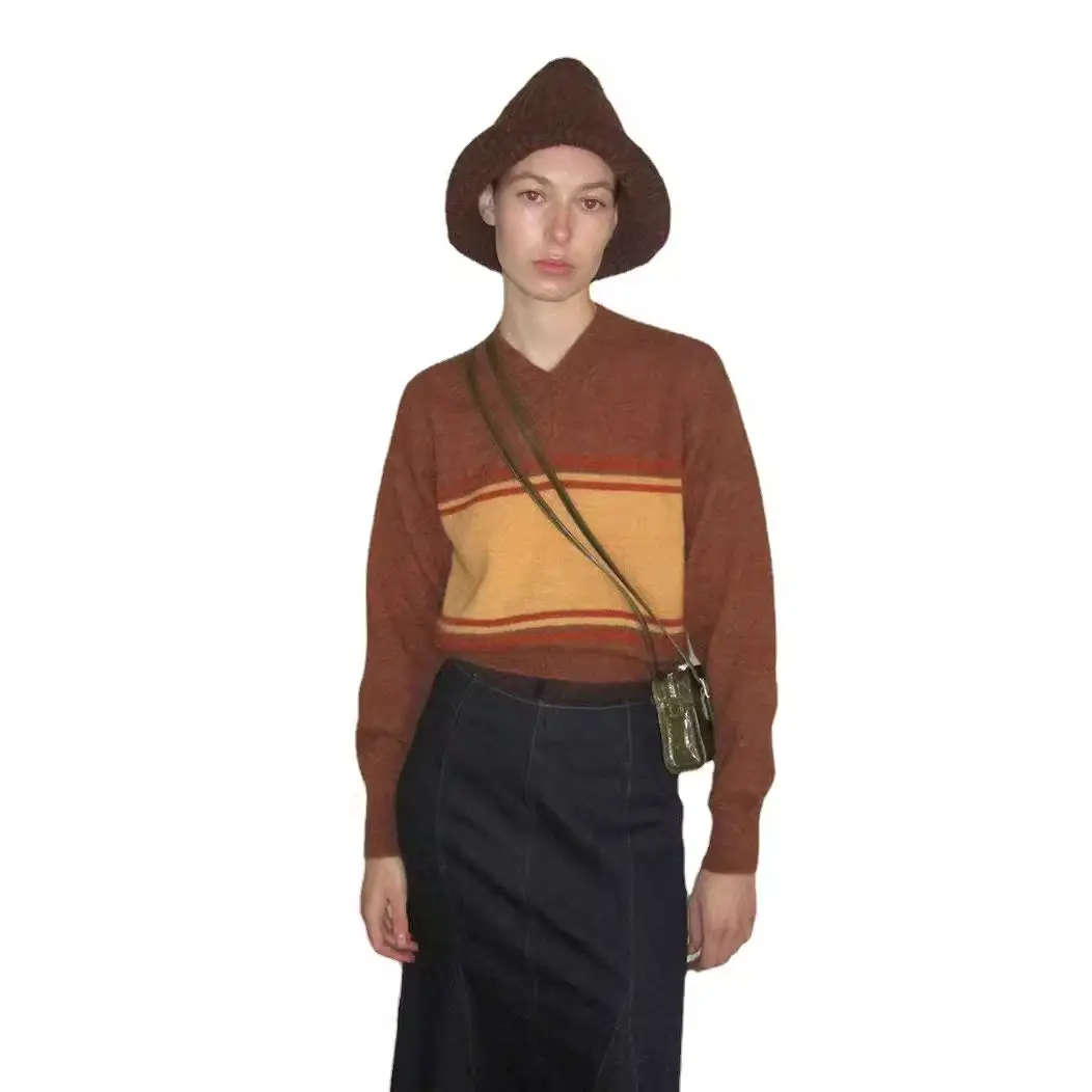 2022 V-Neck Knitted V-Neck Sweater Green Striped