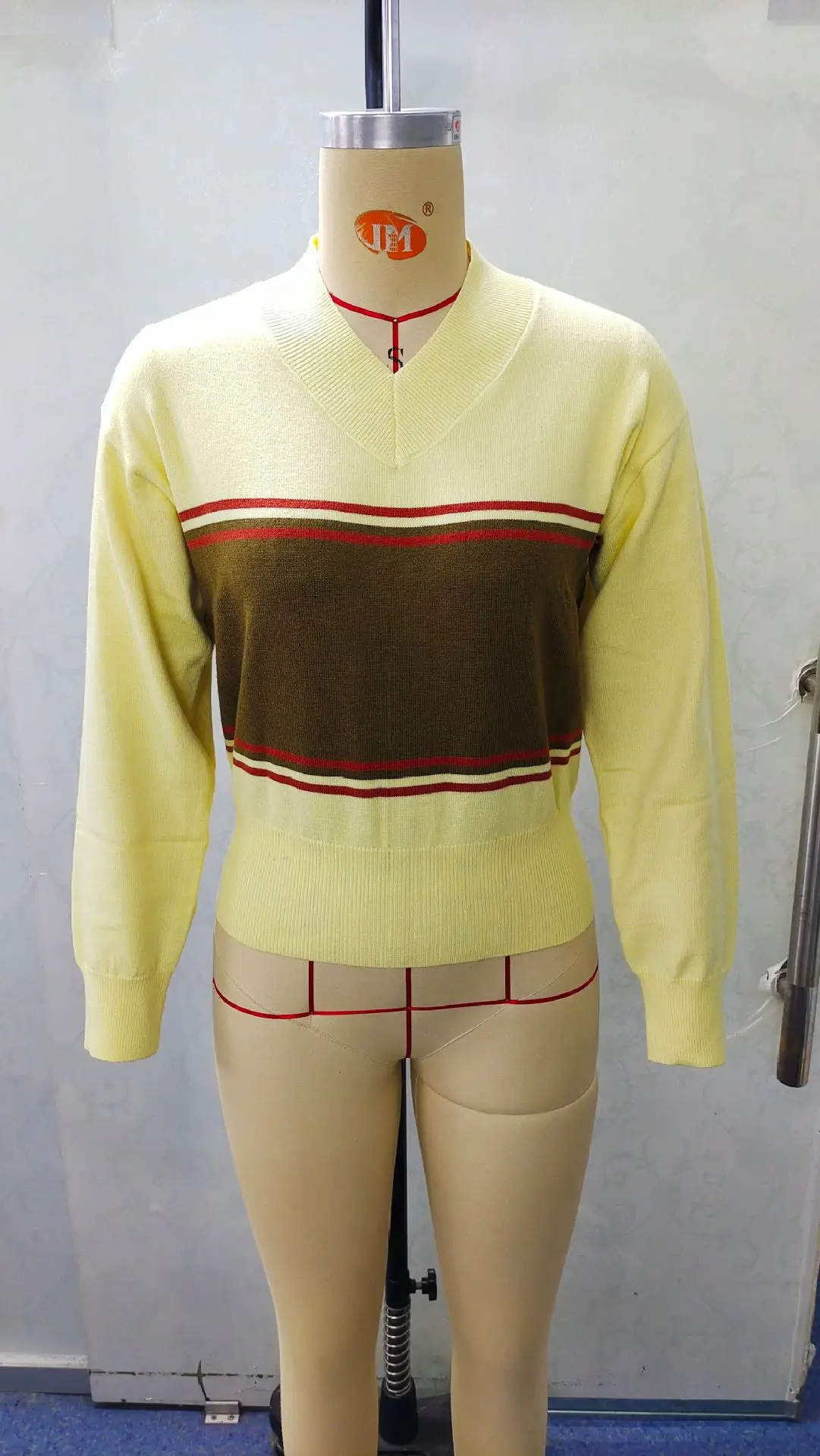 2022 V-Neck Knitted V-Neck Sweater Green Striped — feature 28