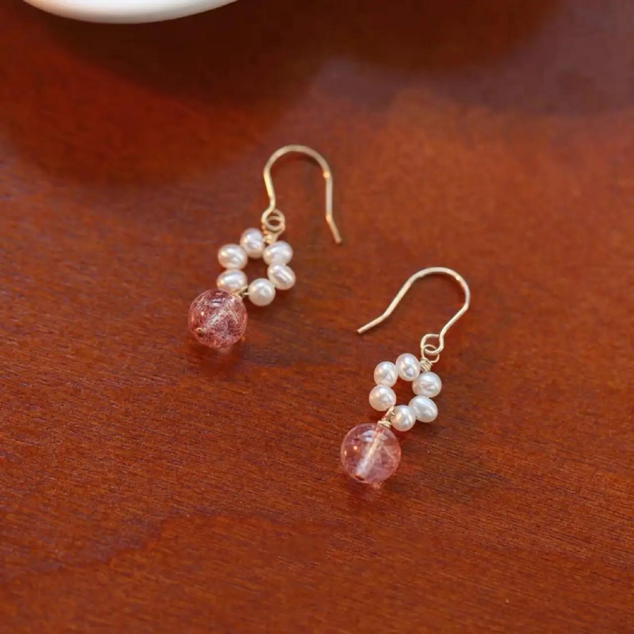 Natural Ice Penetrant Pearl Crystal Earrings Gold 14K — feature 3