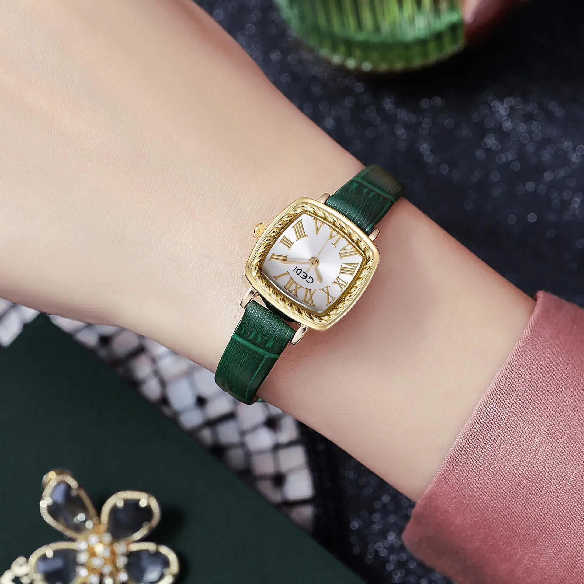 Gold Square Dial Women's Quartz Waterproof Wristwatch - Image 8