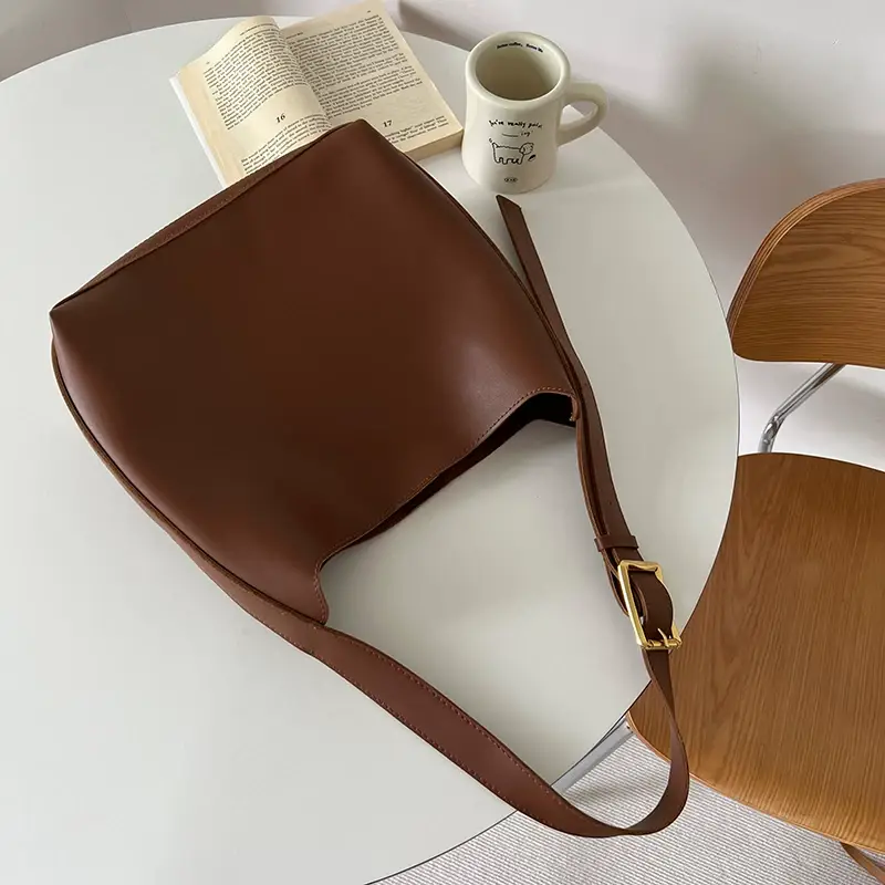 Women Large Capacity Bag Brown Leather Bucket Shoulder Crossbody — feature 1