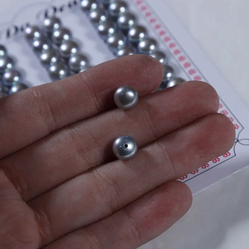 4A Gray Natural Freshwater Pearl Earrings 8-8.5mm - Image 3