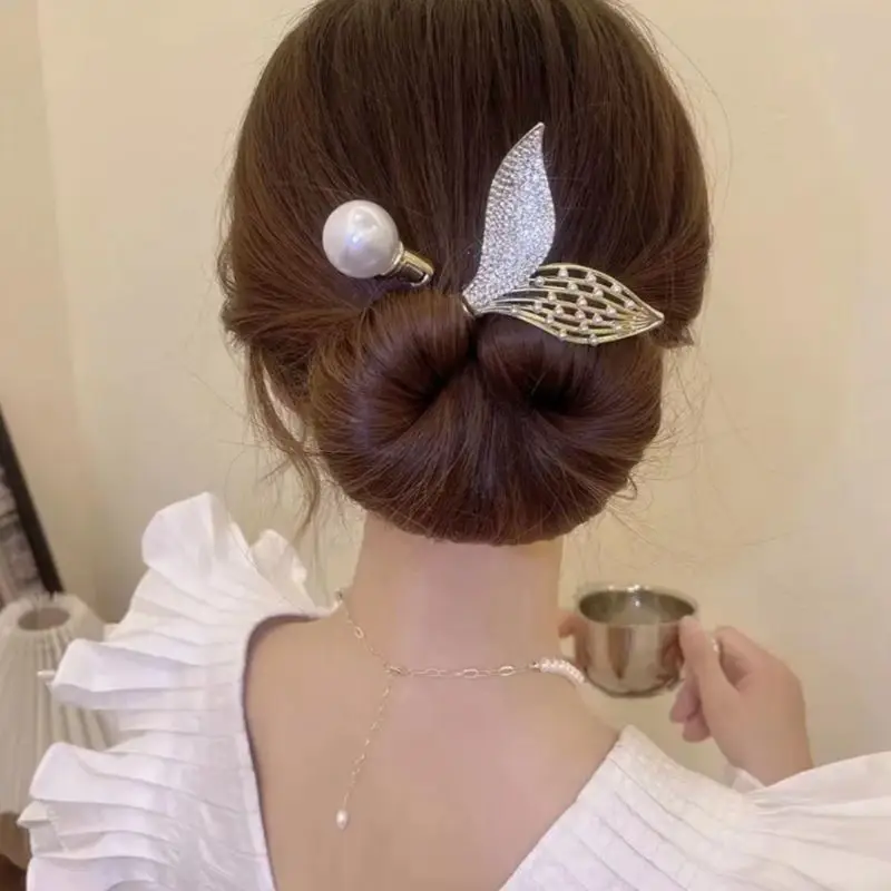 Butterfly Hair Clip Camellia Fish Tail Twist
