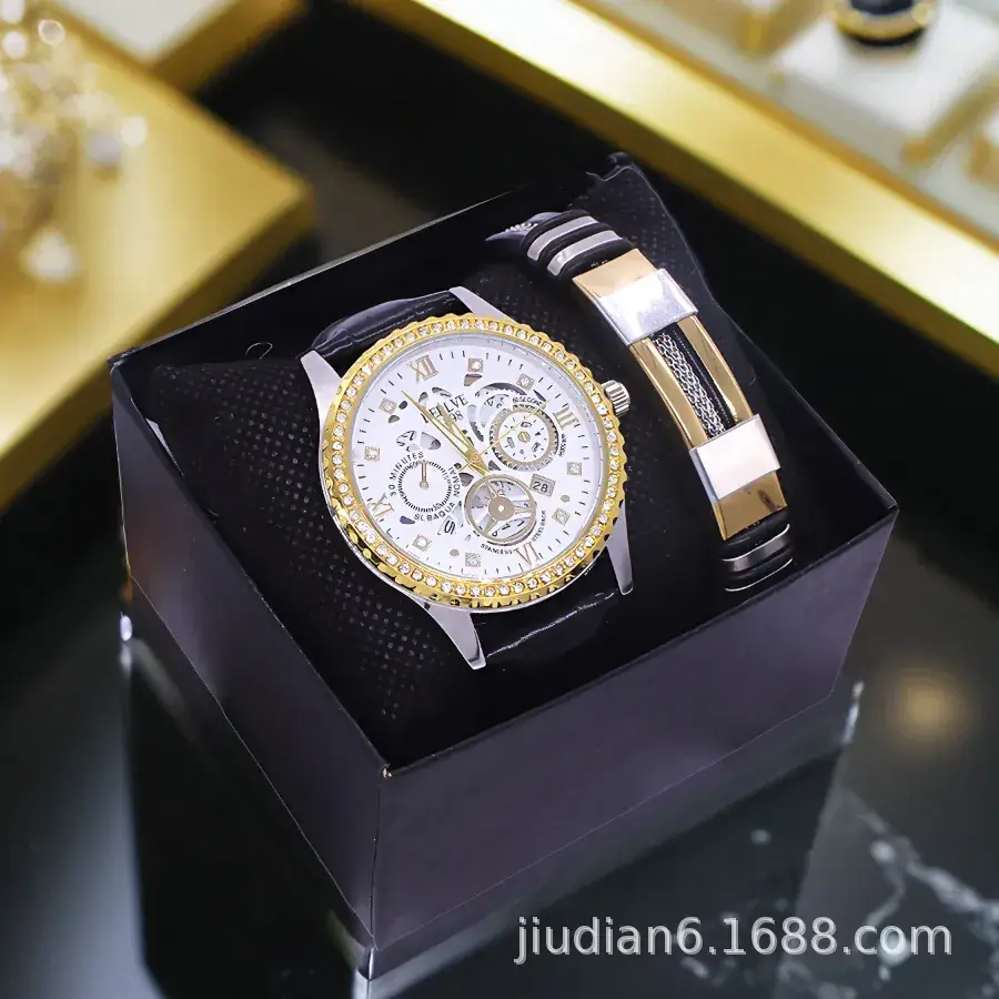 Couples Watch Set Gold Silver Waterproof Quartz Bracelet - Image 13