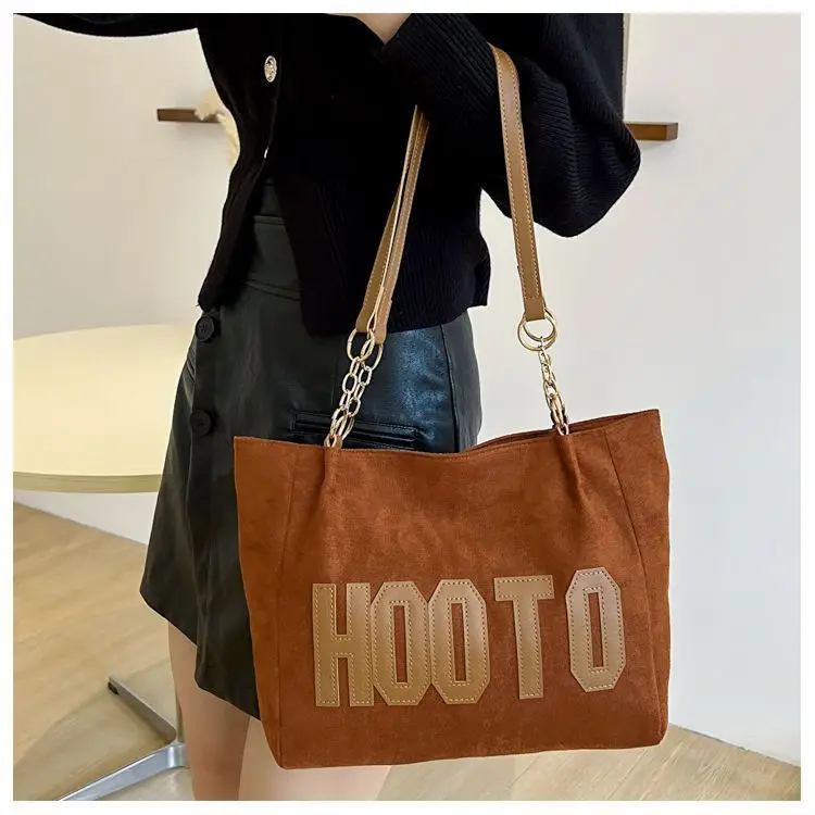 Women's Casual Shoulder Bag with Gold Chain & "HOT" Print — feature 17