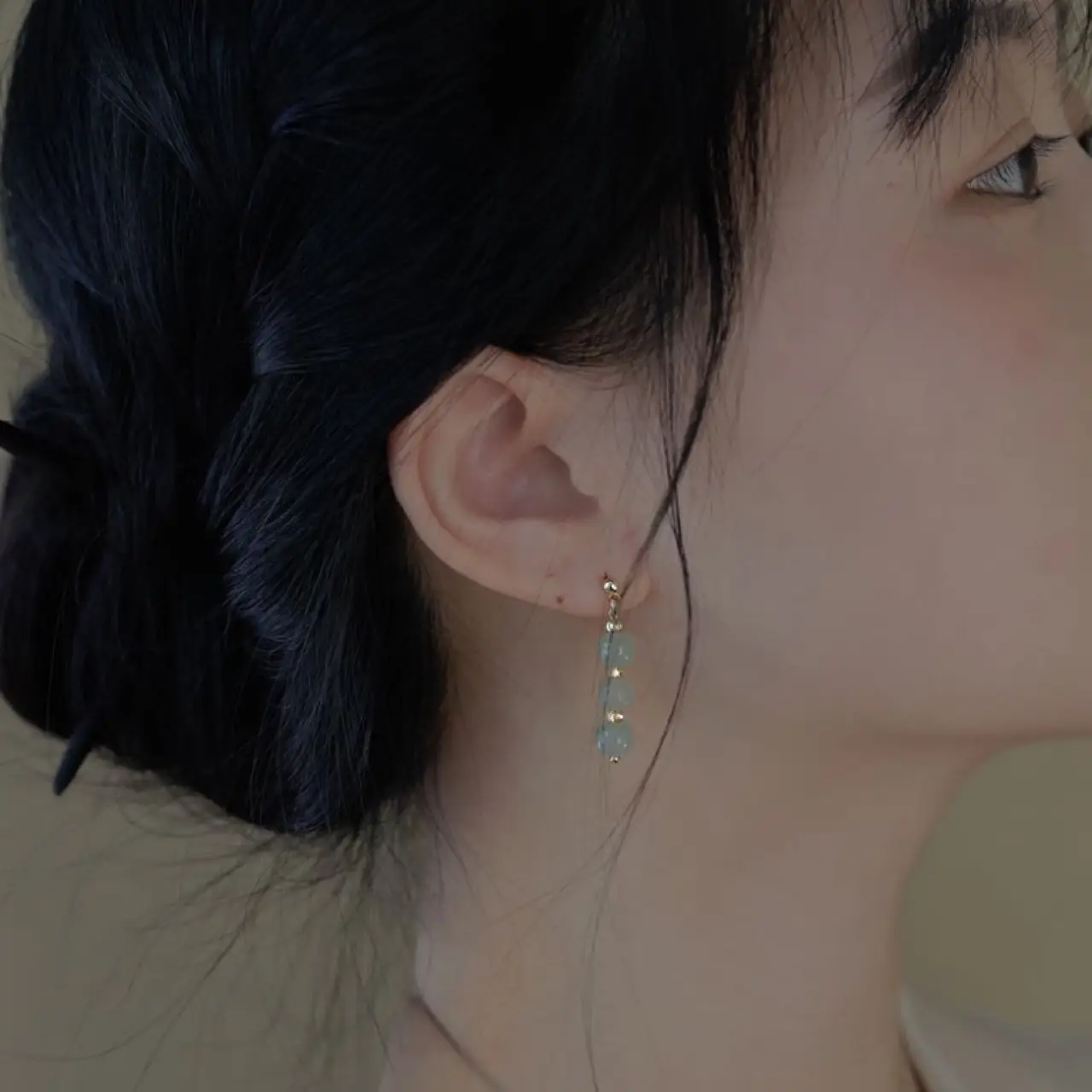 Natural Hetian Jade Earrings for Women Elegant Retro Design — feature 7