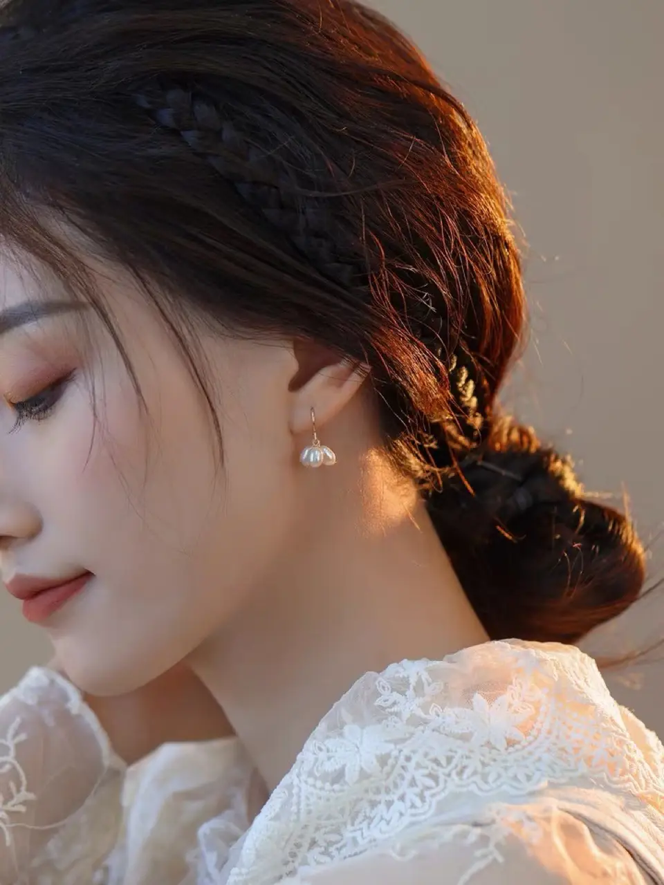 Pearl Earrings Without Ear Holes for Women — feature 2