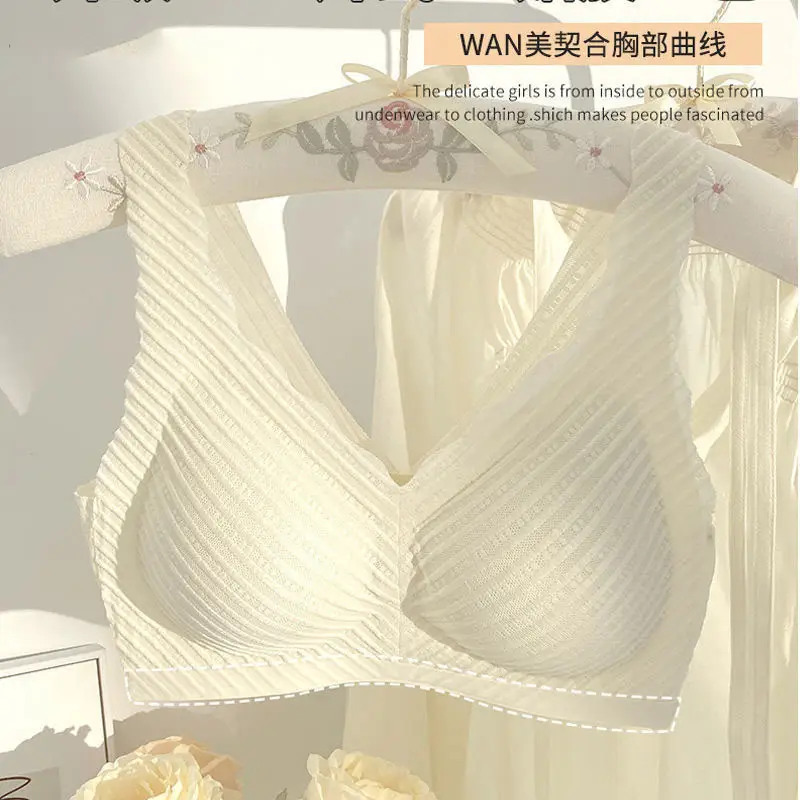 Explosive Seamless Lace Underwear One-Piece Gathered - Image 7