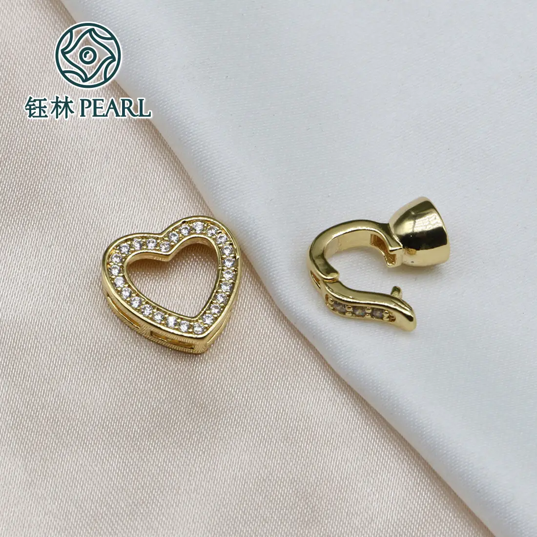 18K Gold Peach Heart Pearl Bracelet