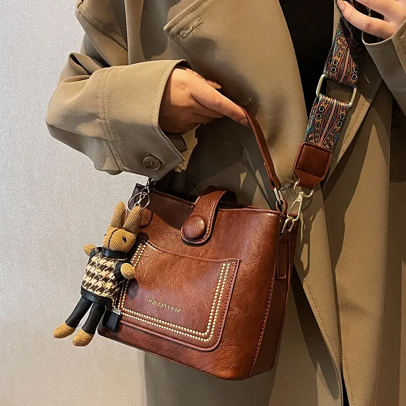 Women's Brown Leather Shoulder Bag with Crossbody Strap