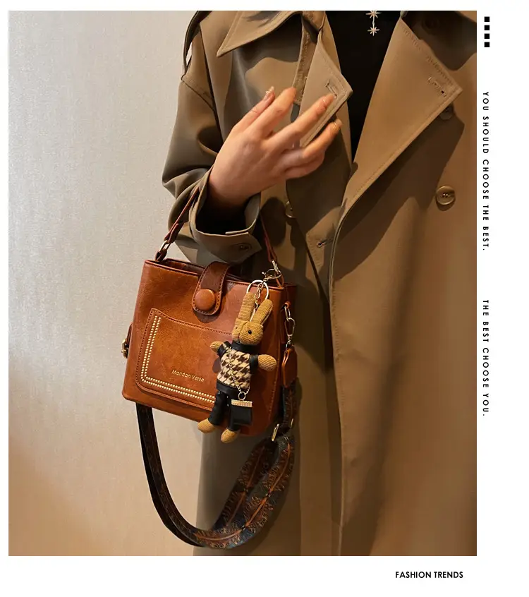 Women's Brown Leather Shoulder Bag with Crossbody Strap — feature 10