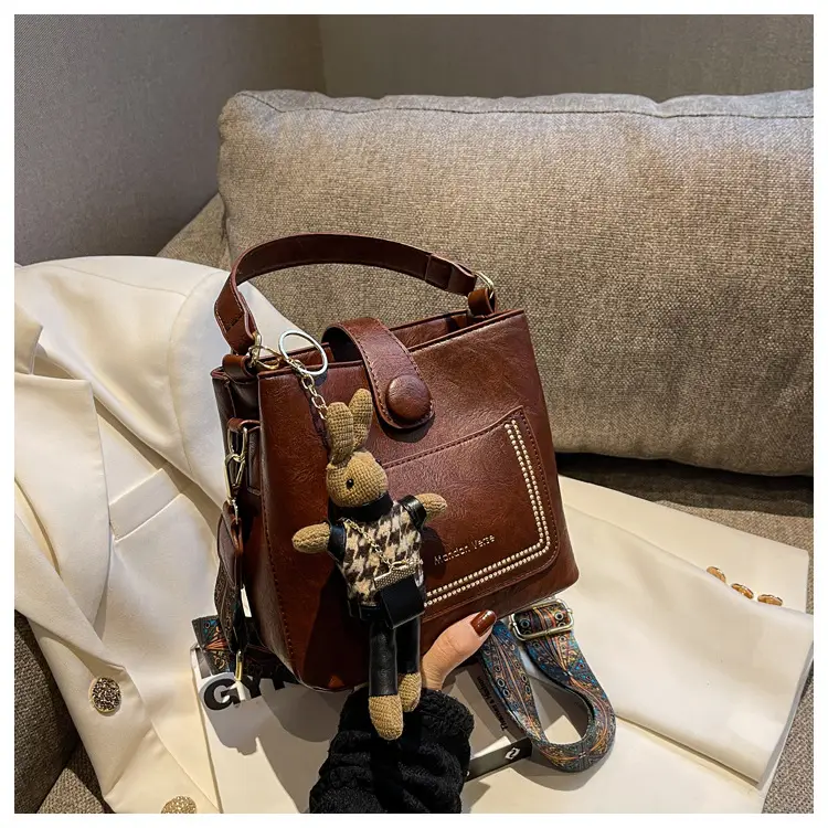 Women's Brown Leather Shoulder Bag with Crossbody Strap — feature 38