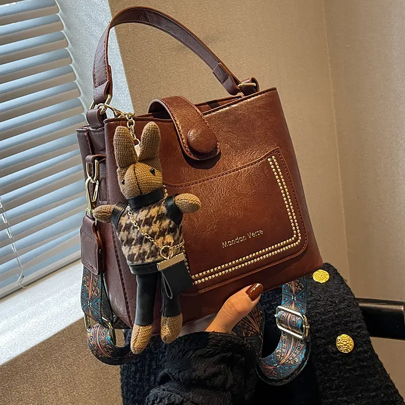 Women's Brown Leather Shoulder Bag with Crossbody Strap