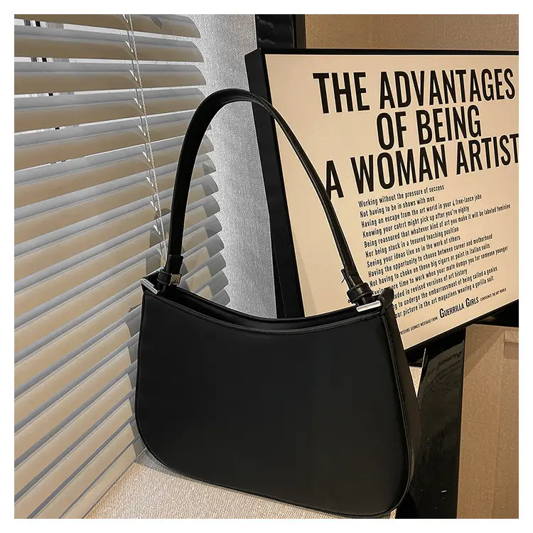 Black High-End Shoulder Bag for Women 2026 — feature 32