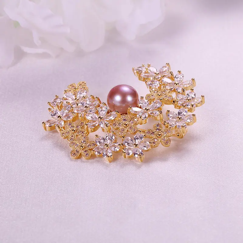 High-End Rhinestone Brooch with Freshwater Pearl - Image 5