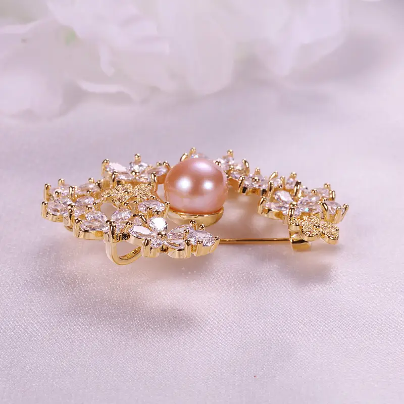 High-End Rhinestone Brooch with Freshwater Pearl - Image 6