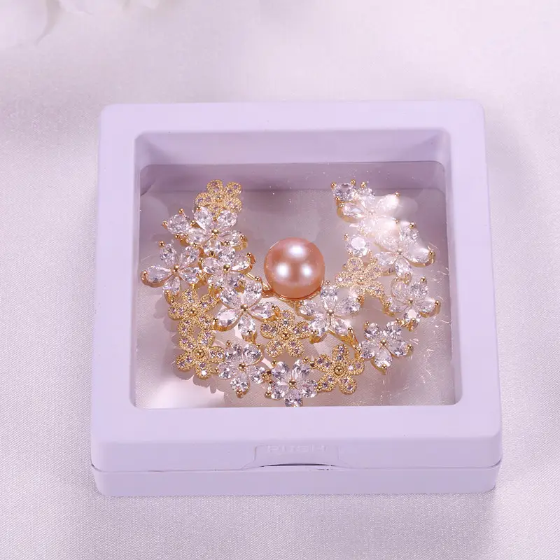 High-End Rhinestone Brooch with Freshwater Pearl - Image 7
