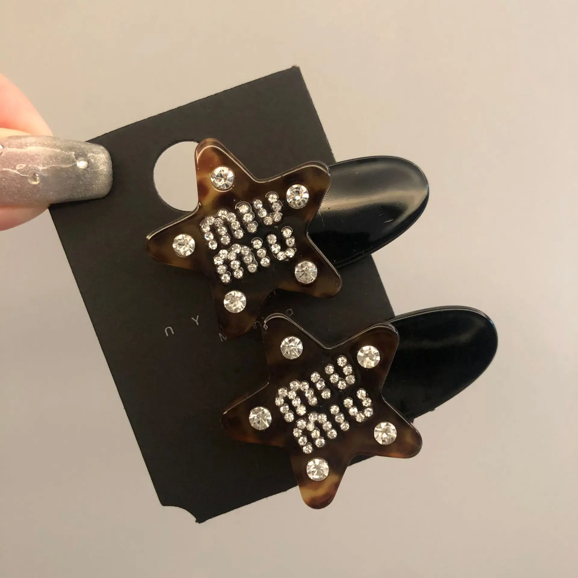 Women's Star-Shaped Rhinestone Hair Clips Wholesale