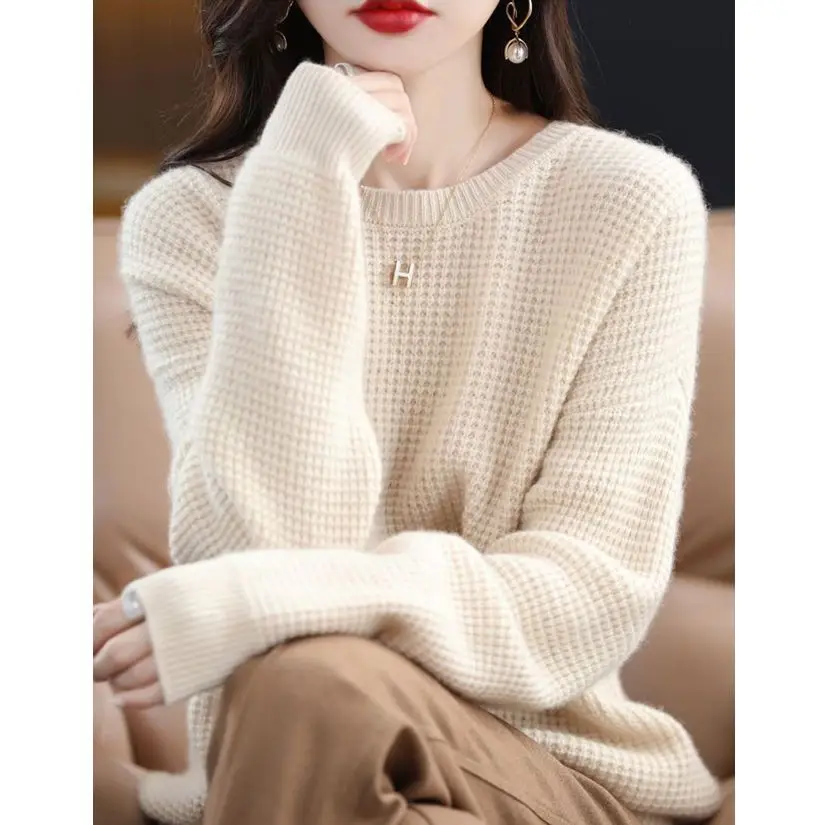 Women Cream Knitted Round Neck Pullover Sweater - Image 3