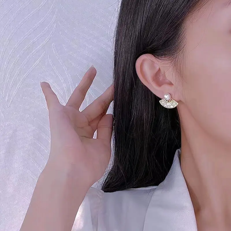 2024 Cut Out Pearl Fan Earrings 925 Silver