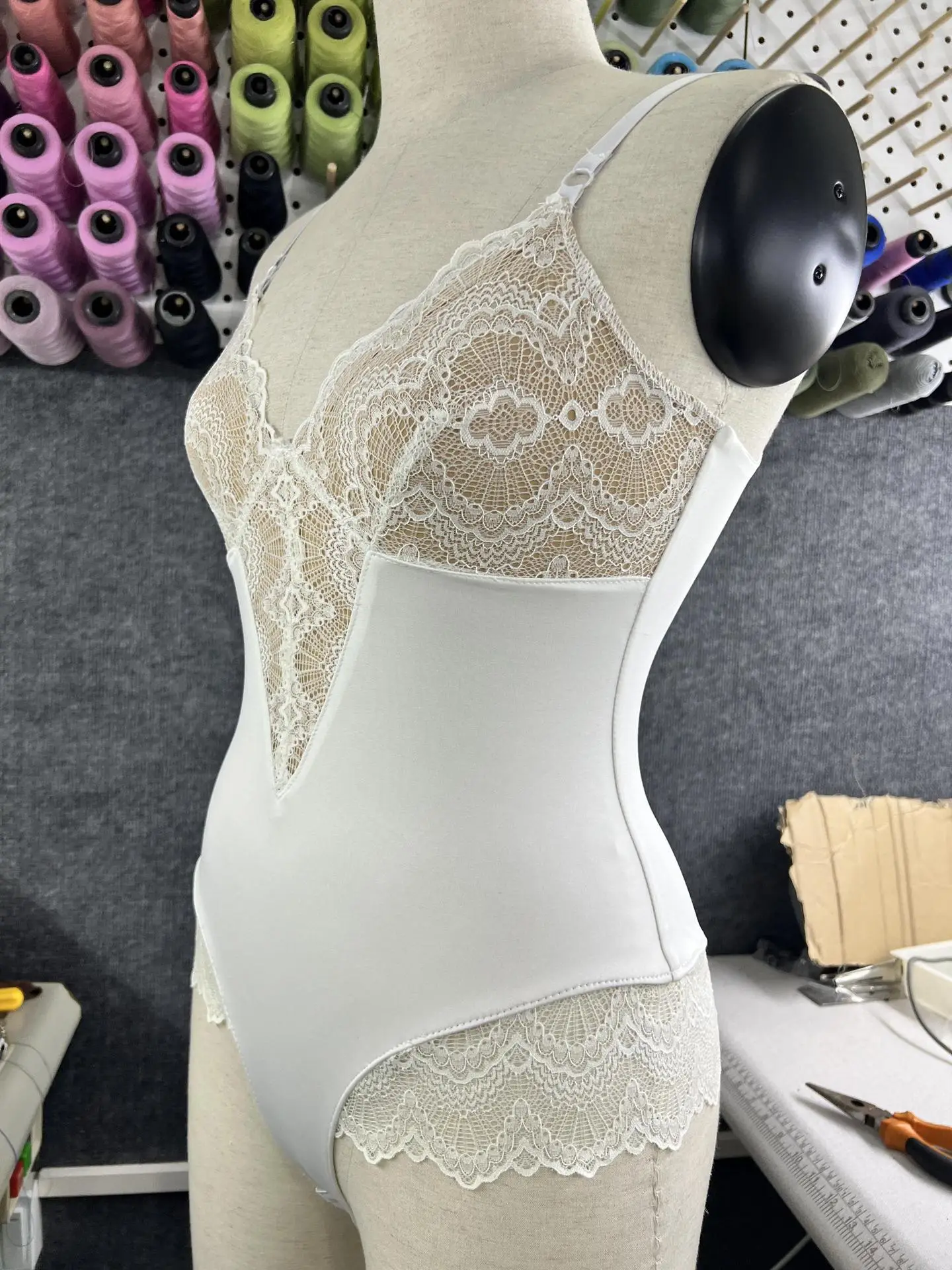 Black Lace Camisole Nightgown with High Waist & Hollow Design — feature 17
