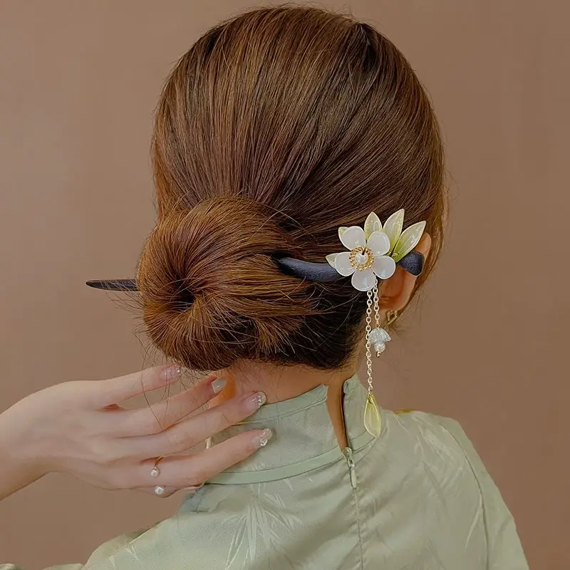 Elegant Flower Tassel Hairpin for Women Summer - Image 6