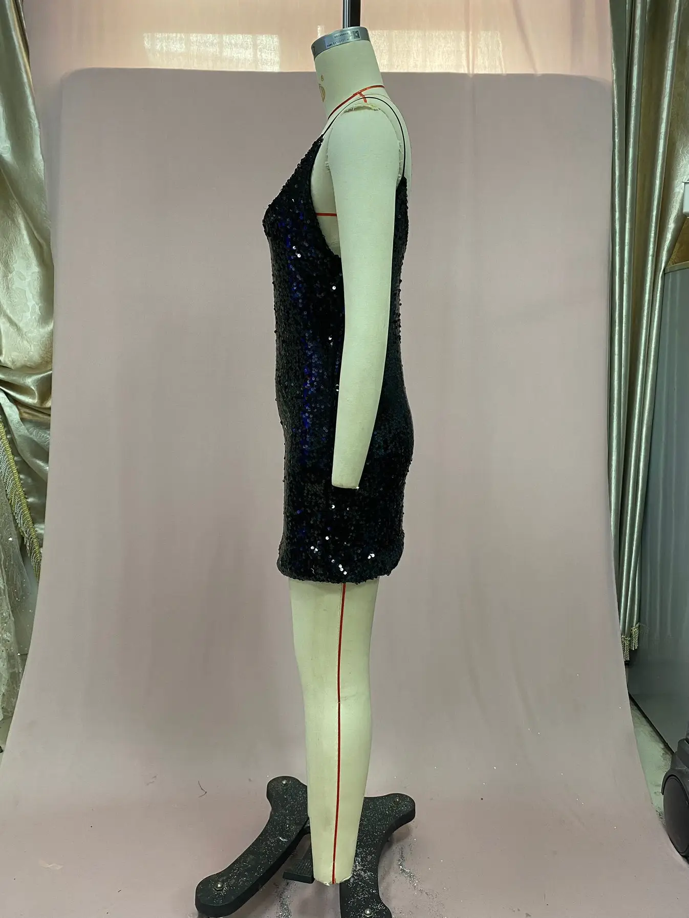 2025 Silver Sequin Sleeveless Skirt Dress — feature 22