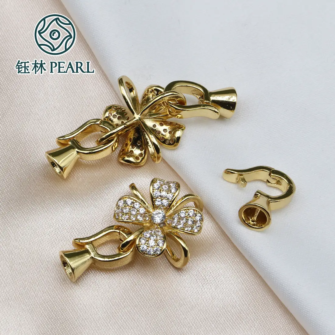 14K Gold Zircon Four Leaf Flower Bracelet with Double Buckle - Image 4