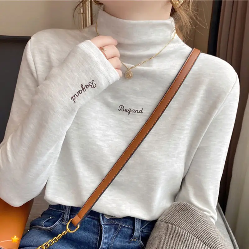 Derong Velvet Long Sleeve Black Turtleneck Top - Image 5
