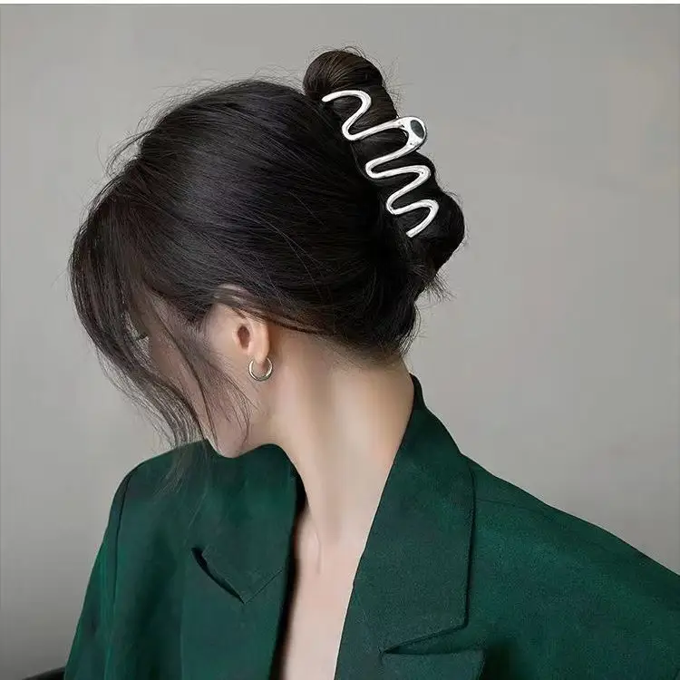 Wave Metal Hair Clip for Women Summer Back - Image 5