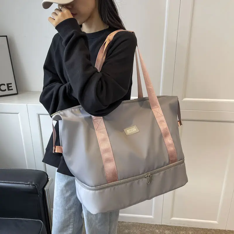 Women's Pink Zipper Travel Bag Large Elegant Design - Image 11