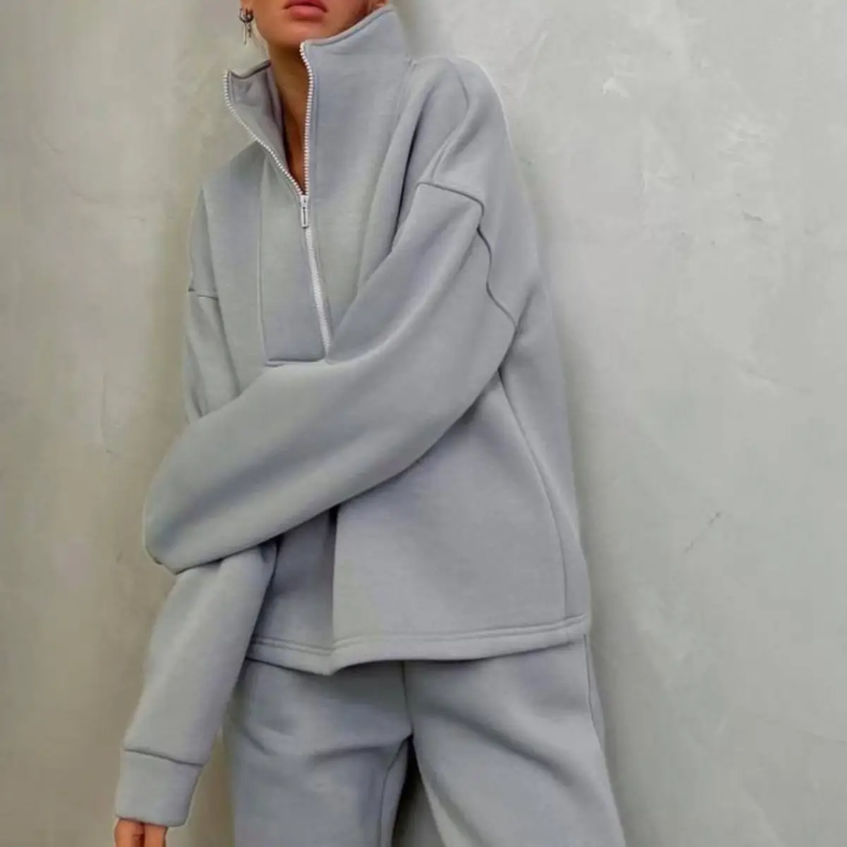 2023 Women's Grey Sweatshirt Leg Pants Set - Image 2