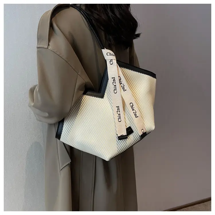 Kouделяka Brown Leather Shoulder Bag for Women — feature 27