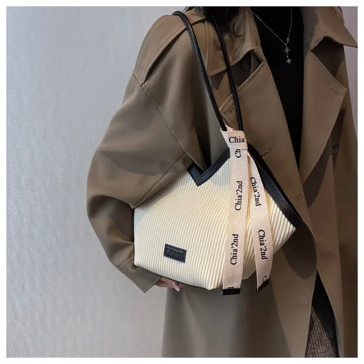 Kouделяka Brown Leather Shoulder Bag for Women — feature 28
