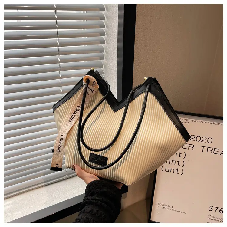 Kouделяka Brown Leather Shoulder Bag for Women — feature 36